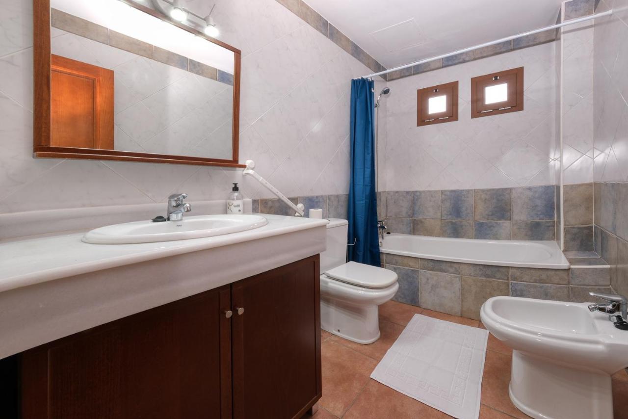 Casa Elin-Shared Pool, Fast Wifi Villa Коста Тегисе Екстериор снимка